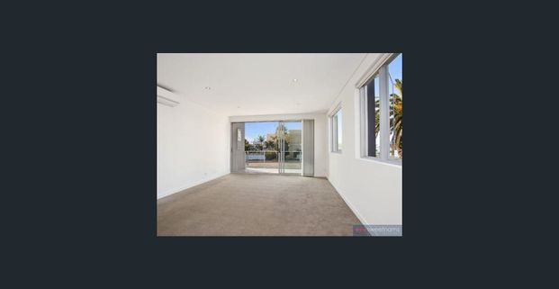 Modern Coastal Living Directly Opposite Narrabeen Beach - Photo 1