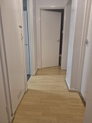 2 Bed Flat, Osborne Gardens, CR7 - Photo 1