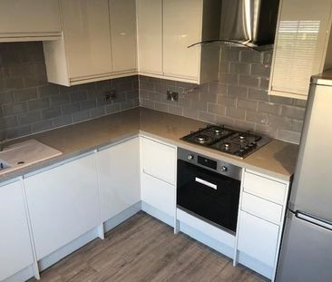 Fieldway Close - Photo 3