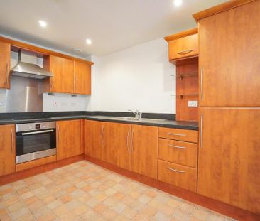2 bedroom flat to rent - Photo 3