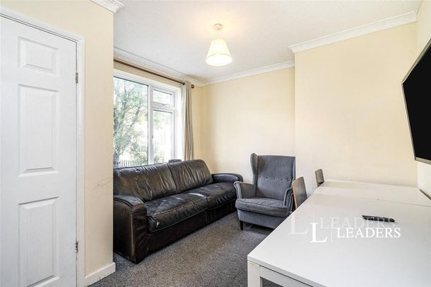 1 bedroom semi-detached house to rent - Photo 1