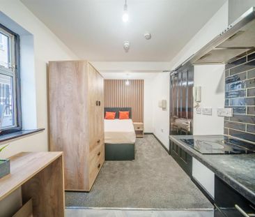 Studio to rent - Photo 1