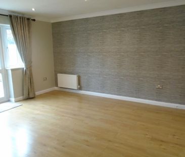 3 bedroom end of terrace house to rent - Photo 1