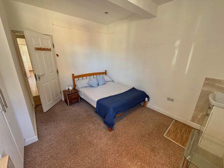 4 bedroom house share to rent - Photo 5