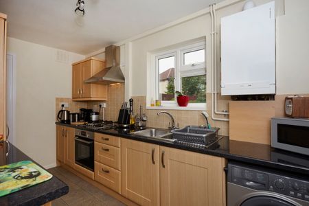 Nigeria Road, Charlton, SE7, London - Photo 4