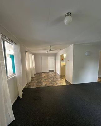 4 BED FAMILY HOME IN ANDERGROVE - Photo 1