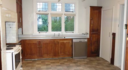 4-5 Bedrooms - Character and Space - Christchurch Girls' & Boys' Zone - Photo 3