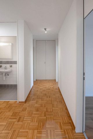 Helle 4.5-Zimmer-Wohnung mit Wintergarten im beliebten Breitequartier! - Foto 3