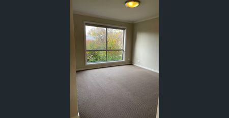 MODERN, PRIVATE AND WELL LOCATED! - Photo 2