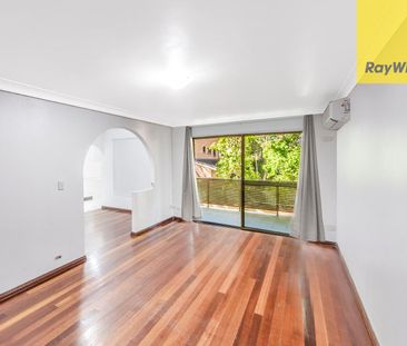 Beautifully updated two-bedroom home in a fantastic location - Photo 5