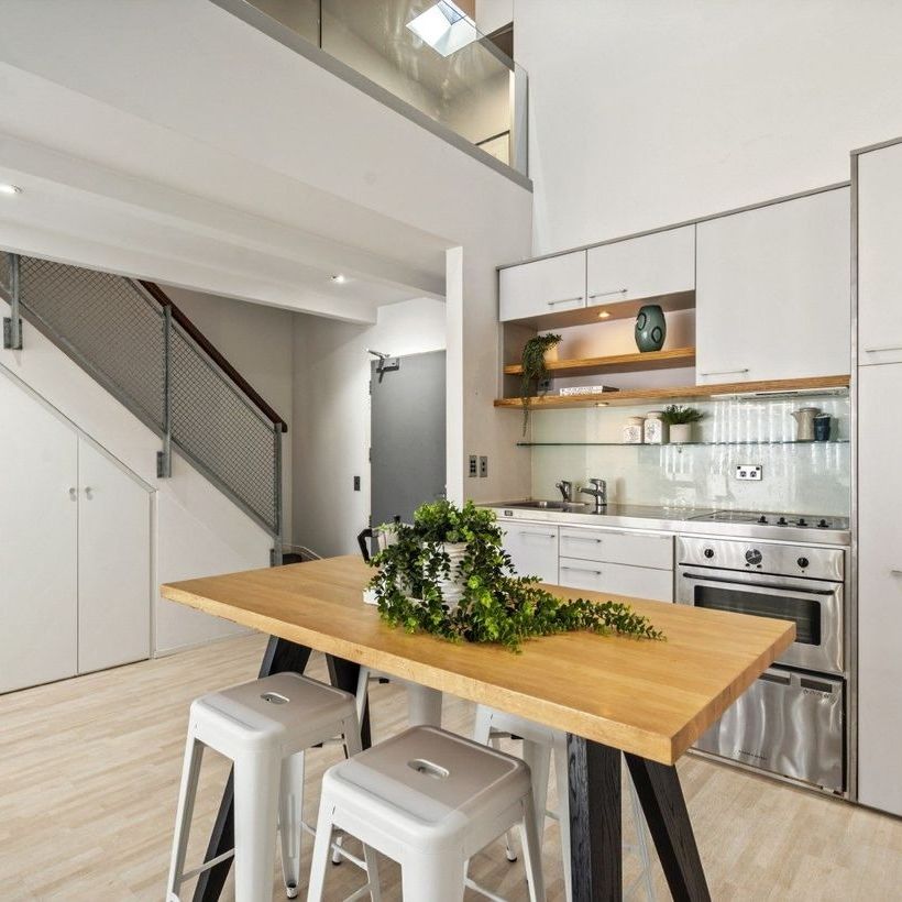Furnished Funky 1+1 Apartment with car park - Photo 1