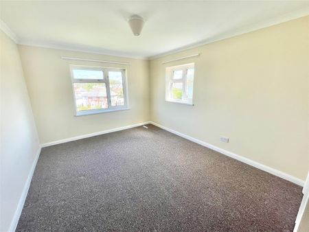 Hooe, Plymouth - Photo 2