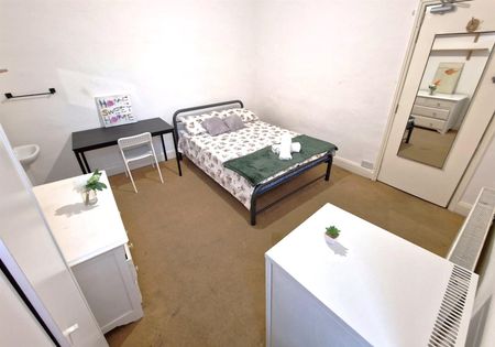 Westbrook, Bournemouth, BH1 - Photo 3