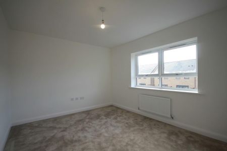 4 bedroom terraced house to rent - Photo 3