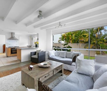 2 Adler Court, Benowa Waters QLD 4217 - House For Rent | Domain - Photo 2