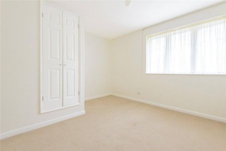 2 bedroom semi-detached house to rent - Photo 3
