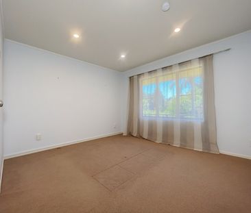 Sunny Two Bedroom Family Home in Peaceful Birkdale - Photo 5