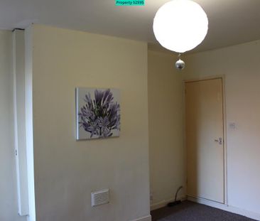 3 bedroom end of terrace house to rent - Photo 5