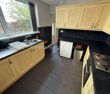 3 bedroom terraced house to rent - Photo 6