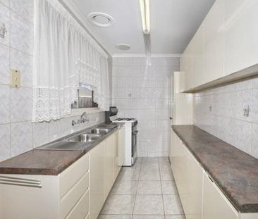 Charming & Comfortable Family Living in a Prime Broadmeadows Location - Photo 3