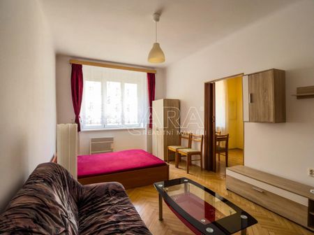 Pronájem bytu 1+1 41 m², Minská , Praha - Photo 2