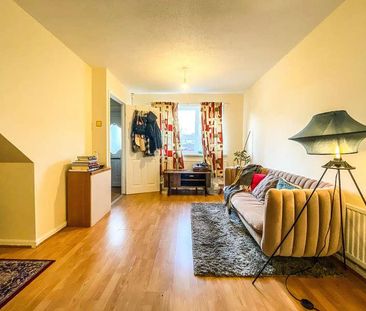 Spring Grove, Thornhill, Cardiff, CF14 - Photo 2