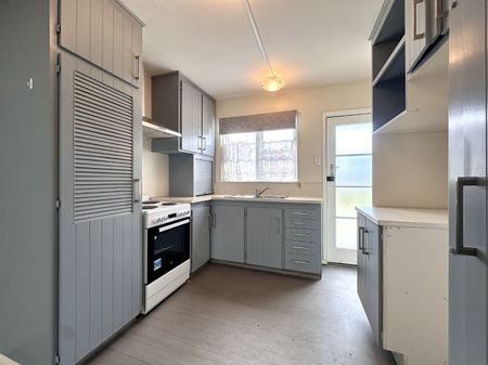 2-Bedroom Flat in Upper Hutt - Photo 3