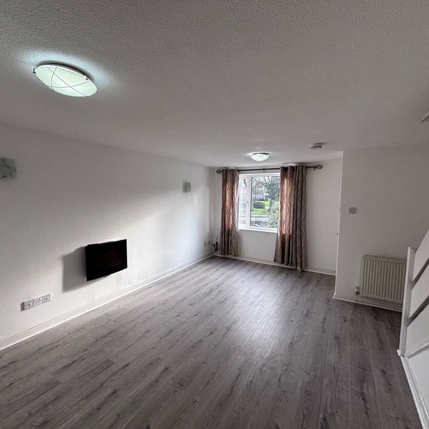 Meadowfield, Penwortham - Photo 1