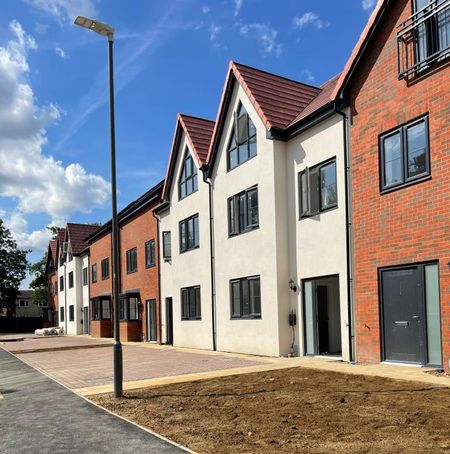 1 bedroom in a house share to rent - Photo 4