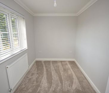 4 bedroom detached house to rent - Photo 3