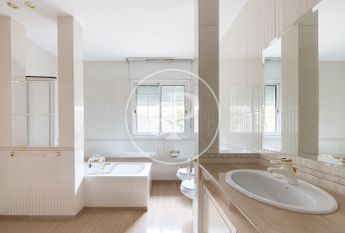 House for Rent in Tiana