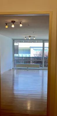Ruhige 2-Zimmer-Wohnung mit großer Loggia & U-Bahn Nähe - Foto 1