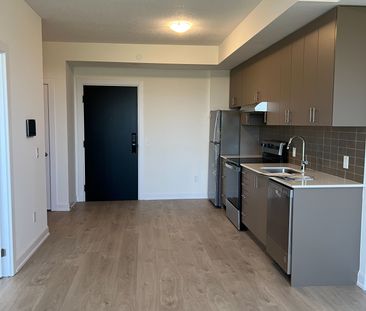 For Lease - 3220 William Coltson Avenue Unit# 711, Oakville, Ontario - Photo 3