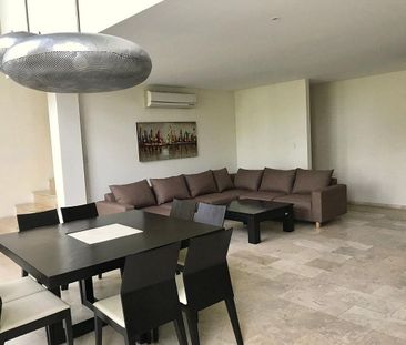 Renta de Townhouse amueblado y equipado en Montebello - Photo 2