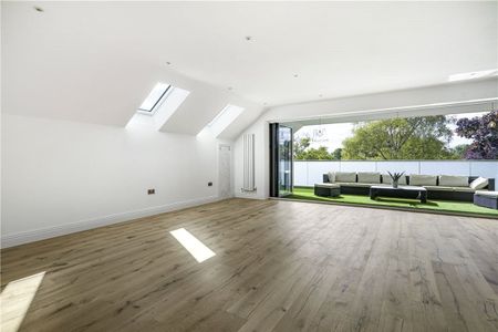 Stylish, versatile and newly constructed 4 bedroom detached house that is ideal for multi-generational or family living in this desirable location. - Photo 2