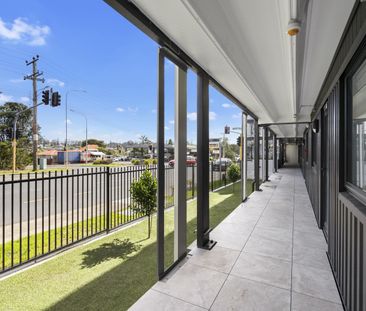 Spacious 3 Bedroom 2 Bathroom in great Location. - Photo 4