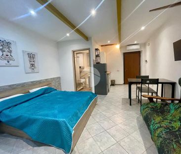 Monolocale in affitto - Photo 2