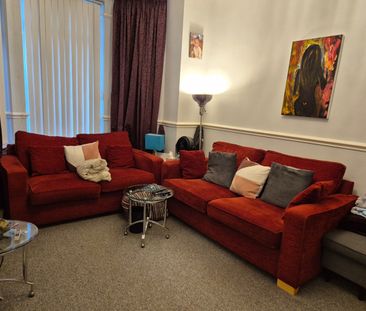 Room in a Shared House, Pembroke St, M6 - Photo 3