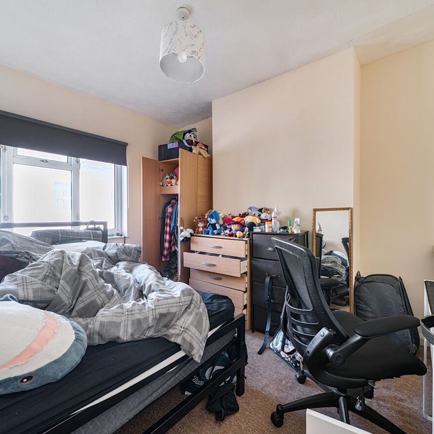 5 bedroom house to rent - Photo 1