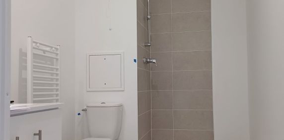 Location Appartement 2 pièces 40m² AUBERVILLIERS 93300 - Photo 2