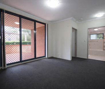 Spacious 2 Bedroom Unit on the ground floor - Photo 1