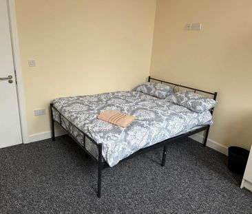 Room in a Shared House, Albert Road, B6 - Photo 3