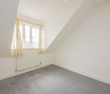 3 bed House - Detached To Let - Photo 4