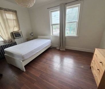 For Lease - 3287 Lake Shore Boulevard Unit# Room2, Toronto, Ontario - Photo 3
