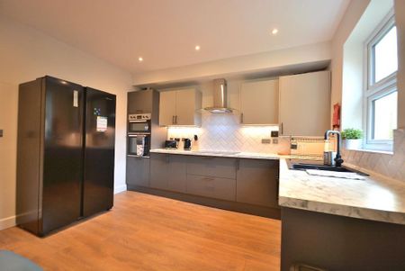 1 bedroom in a house share to rent - Photo 5