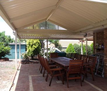 Lovely Family Home! - Photo 5