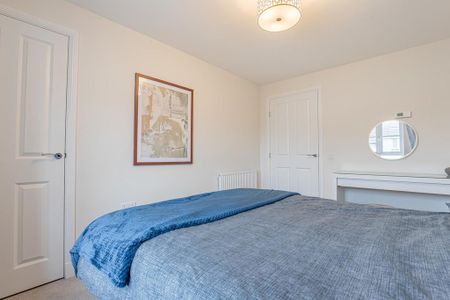 4 bedroom detached house to rent - Photo 4