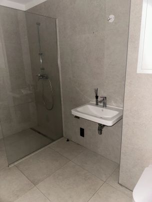 Sonnige, barrierefreie Wohnung Nahe dem Strebersdorfer Platz- Wohnen mit Stil, Blick ins Grüne - Foto 1