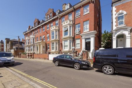 2 bedroom apartment to rent Ashburton Road, Southsea - Photo 2