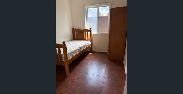 Fully Furnished Semi-detached House For Lease - Photo 1